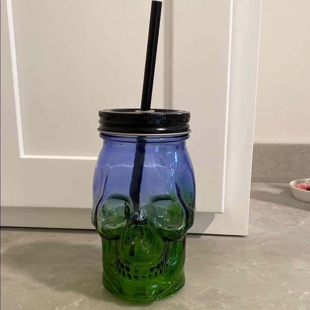 Glass skull sipper with straw